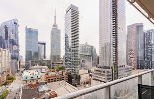 6-bedroom apartment in Simcoe Street for C$1,341,000