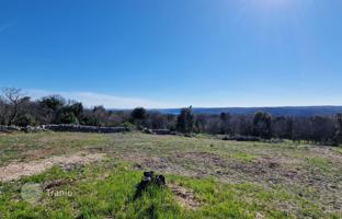 Land plot 1,769 m² in Rabac for 239,000 €