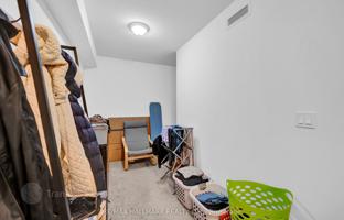 5-bedroom apartment in Scarborough for C$700,000