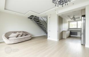 5-room townhouse 175 m² in Melluzi for 320,000 €
