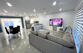 3-bedrooms townhome 188 m² in Hollywood, USA for $740,000