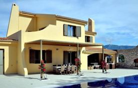 Three-level luxury villa 200 m from the beach, Gouvia, Corfu, Greece for 12,000 € per week