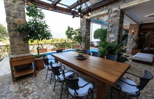7-bedroom house 1,200 m² in Budva city for 3,000,000 €
