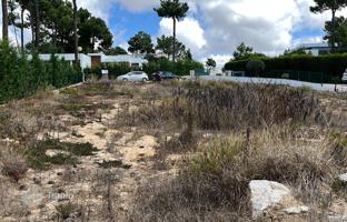 Land plot 1,383 m² in Almada for 1,700,000 €