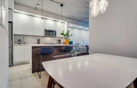 Apartment – Bathurst Street, Toronto, Ontario,  Canada for C$987,000