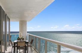Two-bedroom flat with ocean views in a residence on the first line of the beach, Hallandale Beach, Florida, USA for $761,000
