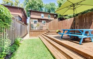 6-bedroom townhouse in Old Toronto for C$1,687,000