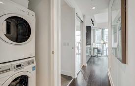 Apartment – Grenville Street, Old Toronto, Toronto,  Ontario,   Canada for C$790,000