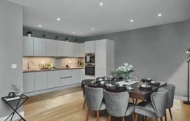 Furnished one-bedroom apartment in a new residence, London, UK for 465,000 €