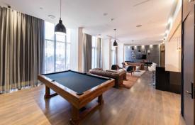 Apartment – Bathurst Street, Toronto, Ontario,  Canada for C$923,000