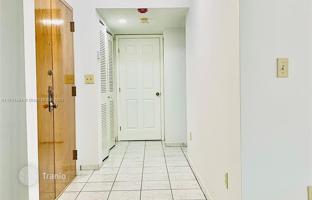 2-bedroom apartments in condo 109 m² in West End for $315,000