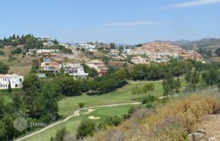 Land plot 1,250 m² in Marbella for 535,000 €