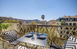 Stylish one-bedroom apartment with a beautiful view in Nice, France for 475,000 €