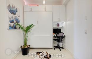5-bedroom apartment in Lake Shore Boulevard West for C$873,000