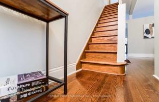 9-bedroom townhouse in Old Toronto for C$2,305,000