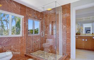 4-bedroom house 437 m² in Miami for $2,599,000