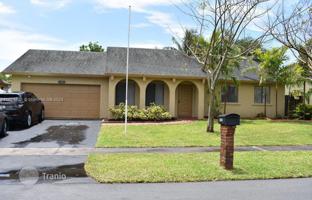 3-bedroom house 152 m² in Sunrise for $570,000