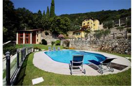 Prestigious historic lakeside estate with a large garden, a swimming pool, a guest house and a garage, Gargano, Italy for 6,200,000 €