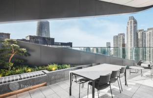 Two-bedroom apartment in a modern 5-star residence with a swimming pool and a business lounge, in the heart of Canary Wharf, London, UK for £726,000