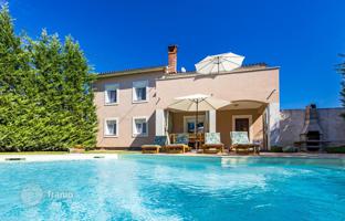 3-room house 146 m² in Svetvinčenat for 407,000 €