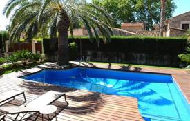 Villa in a modern style with a pool, Cambrils, Costa Dorada, Spain for 4,500 € per week