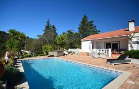 Renovated villa with pool in quiet location for 550,000 €