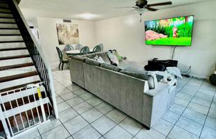 2-bedroom house 138 m² in Pembroke Pines for $445,000