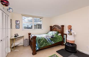 2-bedroom apartments in condo 128 m² in South Ocean Drive for $565,000