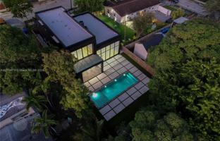 4-bedroom house 338 m² in Miami for $2,599,000