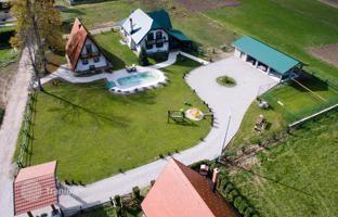 8-bedroom house 320 m² in Karlovac County for 690,000 €