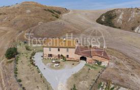 Asciano (Siena) — Tuscany — Rural/Farmhouse for sale for 1,600,000 €