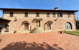 Exclusive Villa in Tuscany for 1,350,000 €