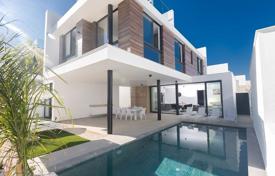 4-bedrooms villa 202 m² in Pernera, Cyprus for 635,000 €