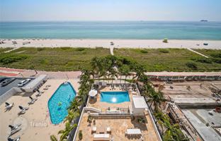 4-bedroom apartments in condo 427 m² in Miami Beach for $5,500,000