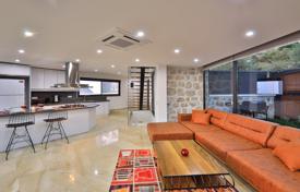 4-bedroom villa in Antalya for 350,000 TRY per week