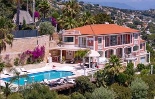 5-bedroom villa in Vallauris. Price on request