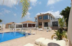 Furnished villa with a plot, a swimming pool, a jacuzzi, a garage and a sea view, Ayia Napa, Cyprus for 3,200,000 €