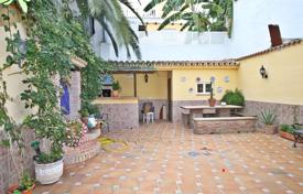 Cozy town house with a patio and a terrace, Marbella, Spain for 585,000 €