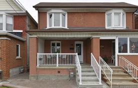 Terraced house – York, Toronto, Ontario,  Canada for C$1,367,000