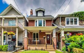 Townhome – York, Toronto, Ontario,  Canada for C$1,206,000