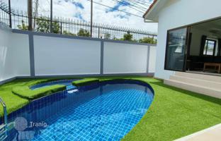 3-bedroom cottage 200 m² in Jomtien for $195,000