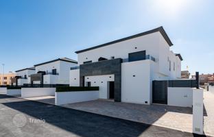 3-bedroom villa 122 m² in Gran Alacant for 350,000 €