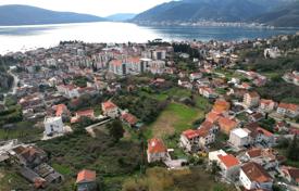 Urbanized plot in Tivat with sea view-638 m² for 403,000 €