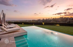 6-bedroom villa 976 m² in Benahavis for 13,800,000 €