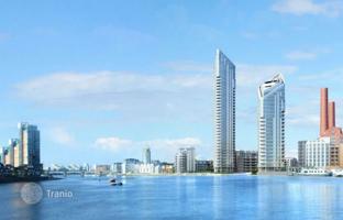 Spacious apartment in a riverside residence with a swimming pool and a restaurant, in the prestigious district of Chelsea, London, UK for £2,483,000
