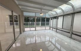 Townhome – Hollywood, Florida, USA for $975,000