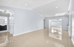 3-bedroom house 166 m² in Hialeah for $575,000