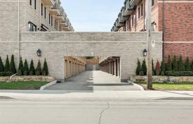 Terraced house – Etobicoke, Toronto, Ontario,  Canada for C$1,930,000