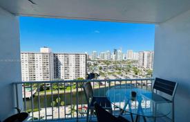Condo – North Miami Beach, Florida, USA for $295,000