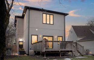 12-bedroom house in Etobicoke for C$2,499,000